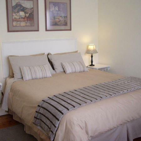 Dee'S Bnb Pretoria-Noord エクステリア 写真