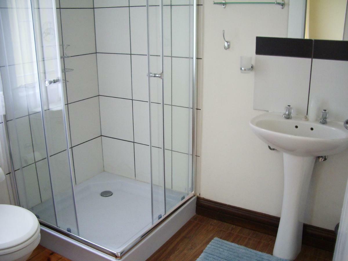 Dee'S Bnb Pretoria-Noord エクステリア 写真